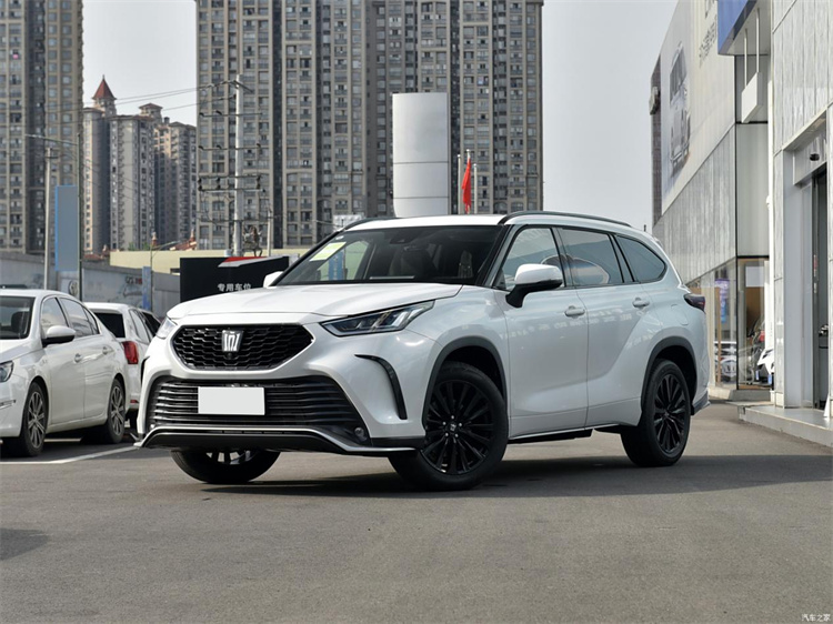 Toyota Crown Kluger SUV a Benzina