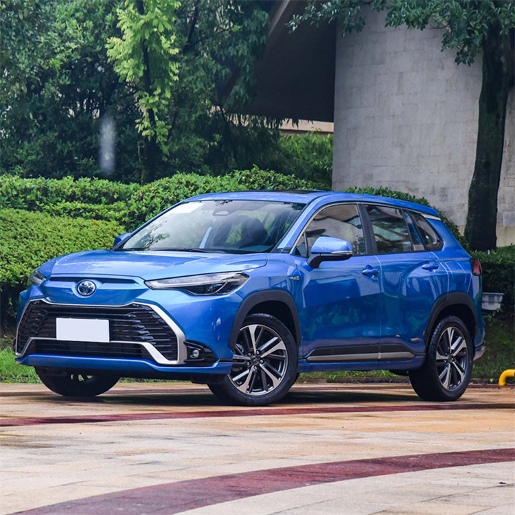 SUV Toyota Frontlander sollevato
